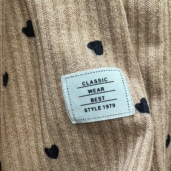 Tan w. Black Heart Print Kids Dress l 5-6Y - Picture 2 of 5